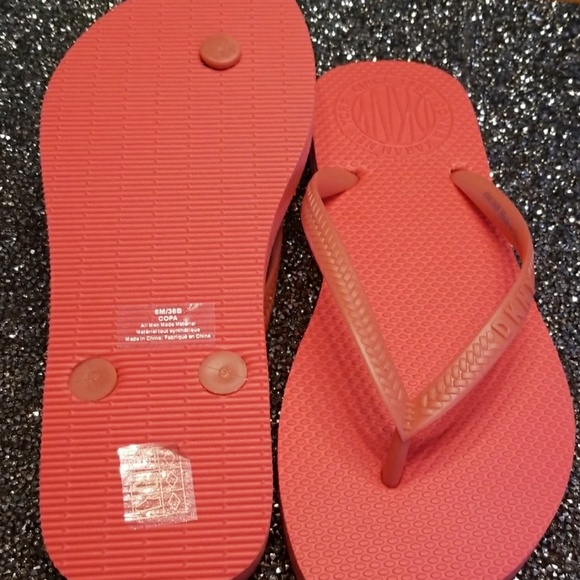 Donna Karan Flip Flops - Picture 4 of 4